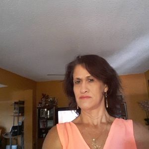 Meet your Posher, Dalia